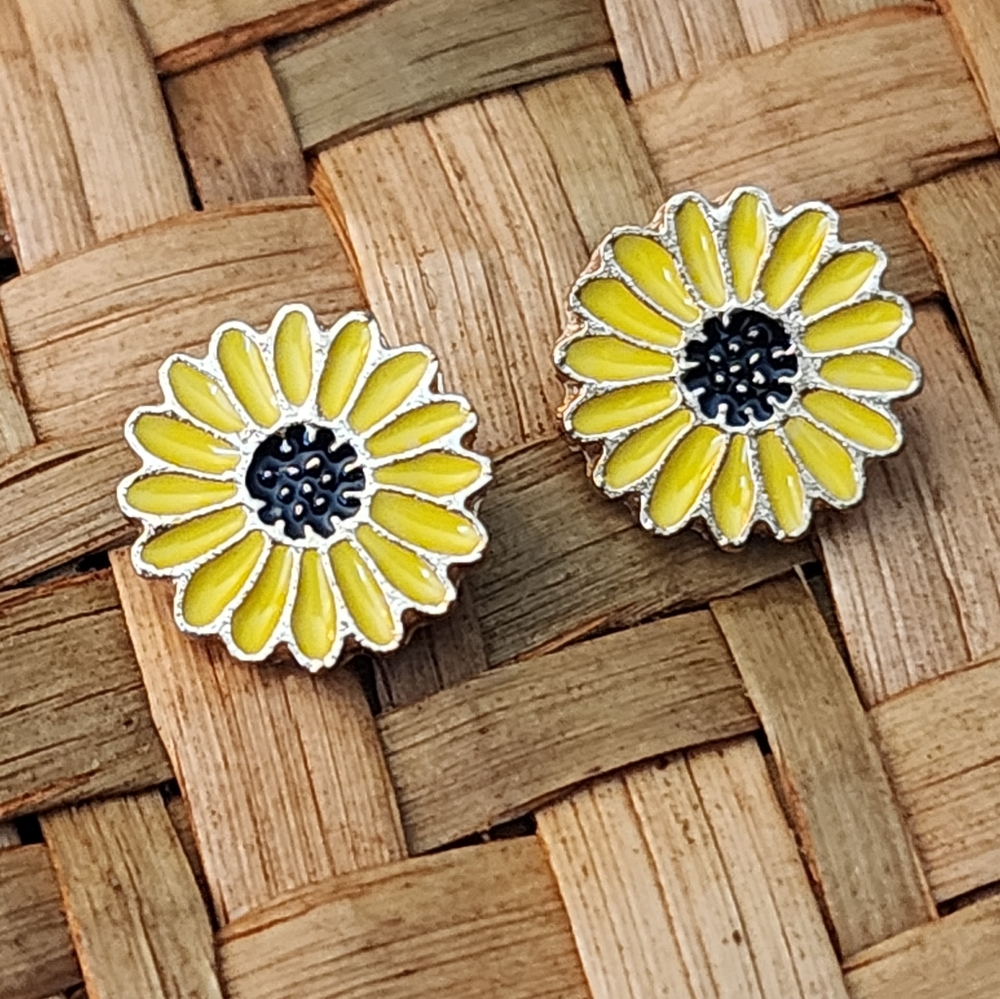 STAINLESS STEEL SUNFLOWER PETITE  EARRINGS ALLERGY FRIENDLY